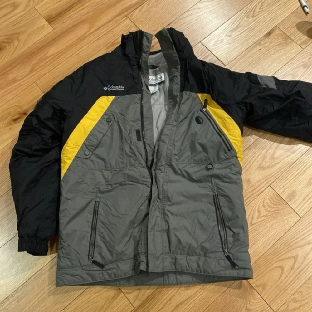 Columbia Youth 18/20 Gray Black Yellow Winter Coat Lots Of‎ Pockets 212